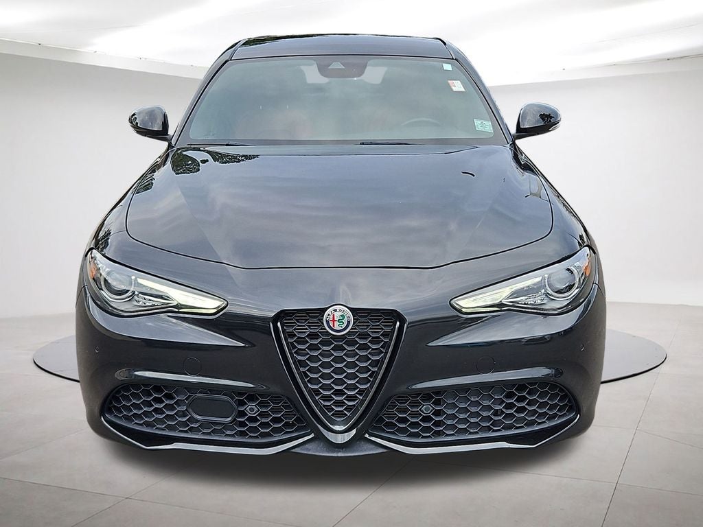 2023 Alfa Romeo Giulia Veloce w/PANO SUN ROOF 1OWNER