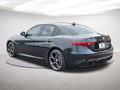 2023 Alfa Romeo Giulia Veloce w/PANO SUN ROOF 1OWNER