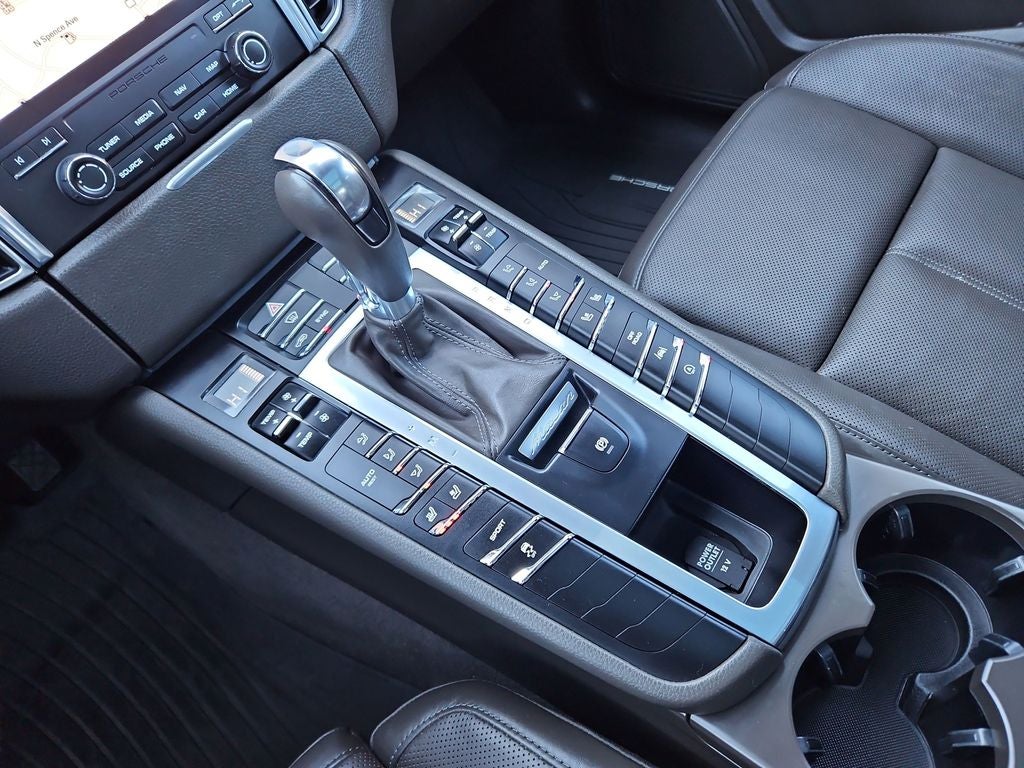 2017 Porsche Macan Base