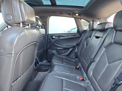 2017 Porsche Macan Base