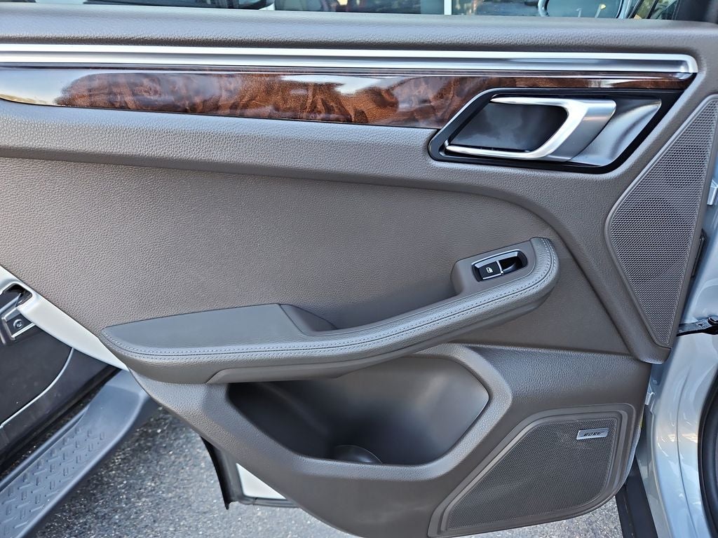 2017 Porsche Macan Base