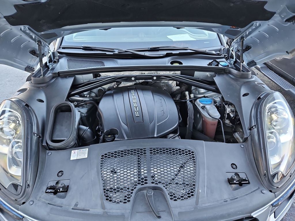 2017 Porsche Macan Base