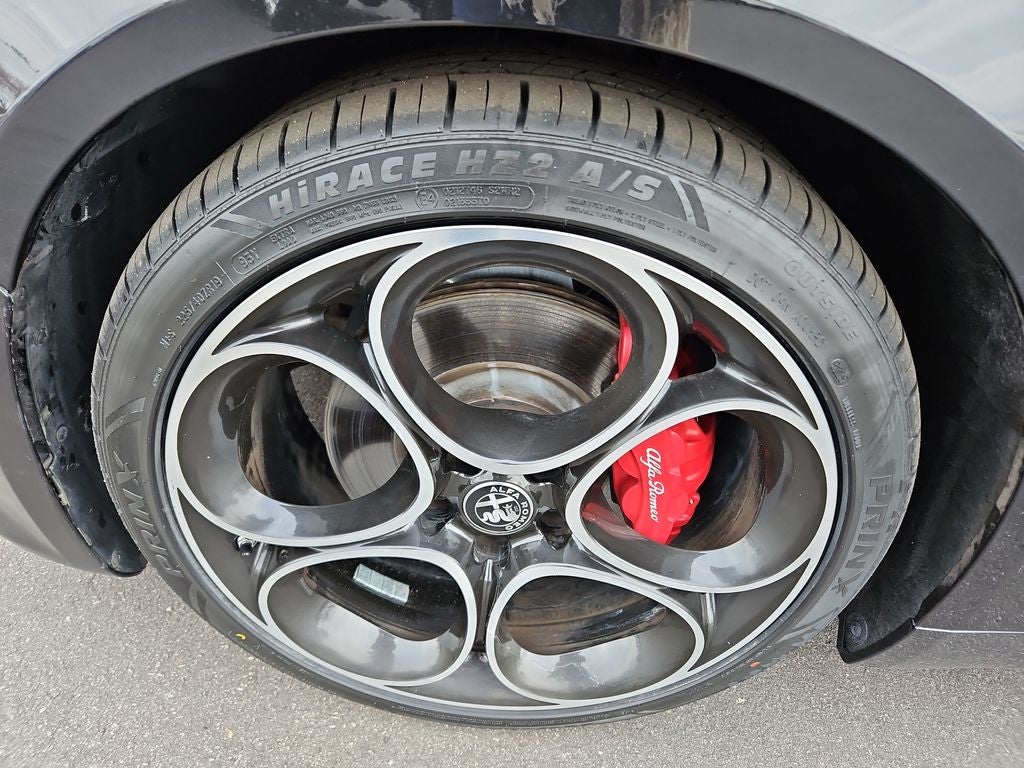 2023 Alfa Romeo Giulia Veloce