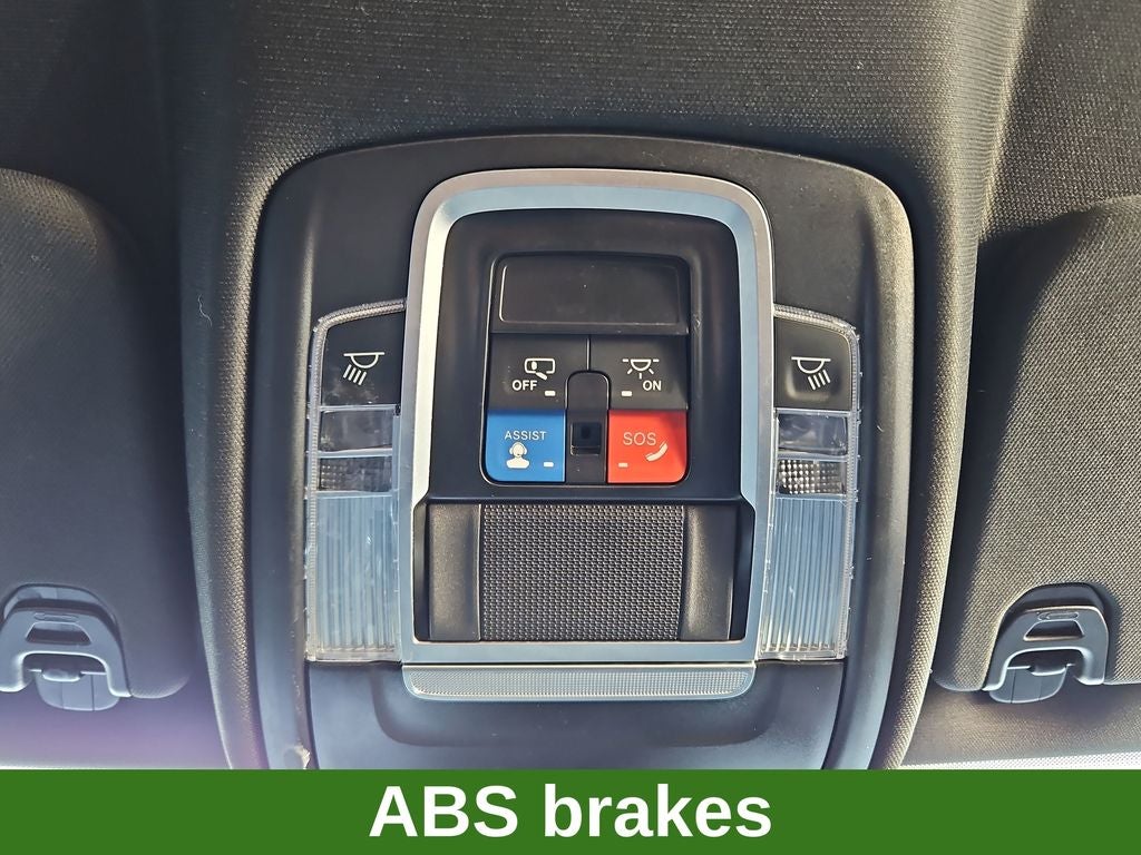 2024 RAM 1500 Laramie HEMI 5.7L 2WD Crew Cab