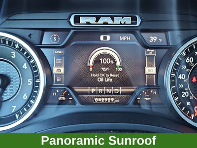 2022 RAM 1500 Laramie 4x4 Crew Cab Night Edition w/ Nav & Panor