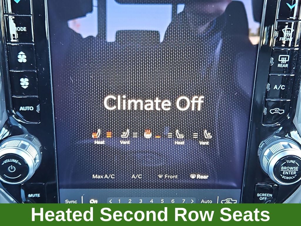 2022 RAM 1500 Laramie 4x4 Crew Cab Night Edition w/ Nav & Panor