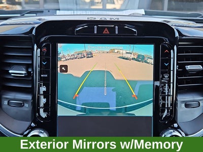 2022 RAM 1500 Laramie 4x4 Crew Cab Night Edition w/ Nav & Panor