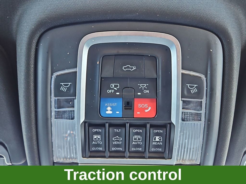 2022 RAM 1500 Laramie 4x4 Crew Cab Night Edition w/ Nav & Panor