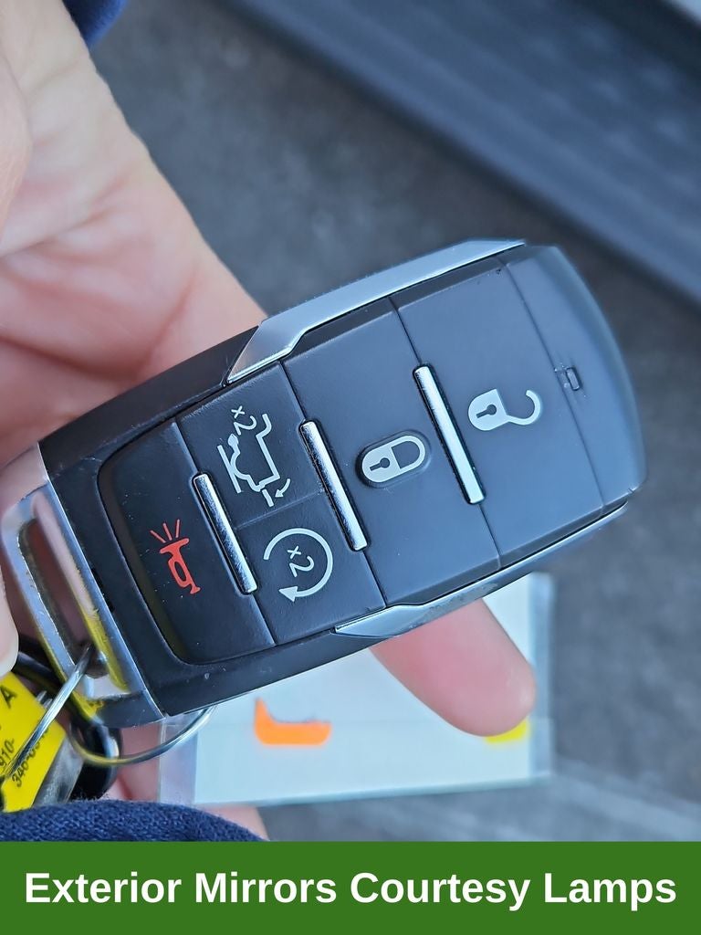 2022 RAM 1500 Laramie 4x4 Crew Cab Night Edition w/ Nav & Panor