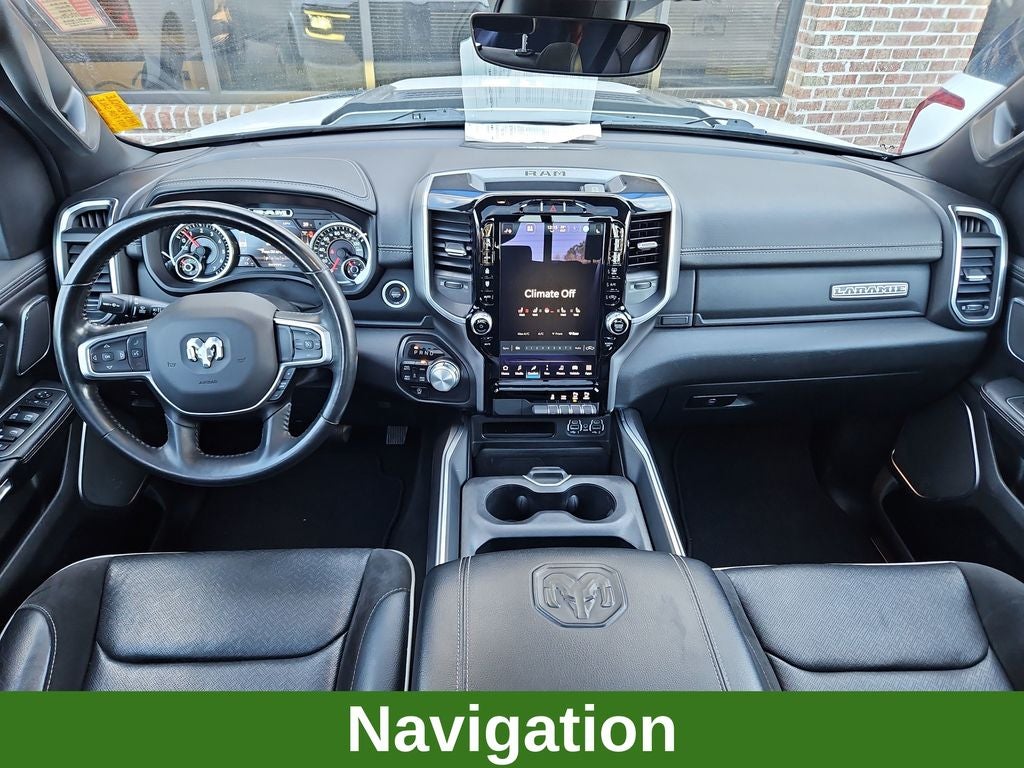 2022 RAM 1500 Laramie 4x4 Crew Cab Night Edition w/ Nav & Panor
