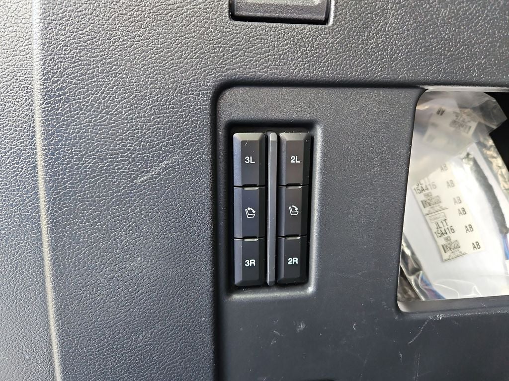 2023 Ford Expedition Limited w/ Nav, Panoramic Vista Roof & 3rd Row