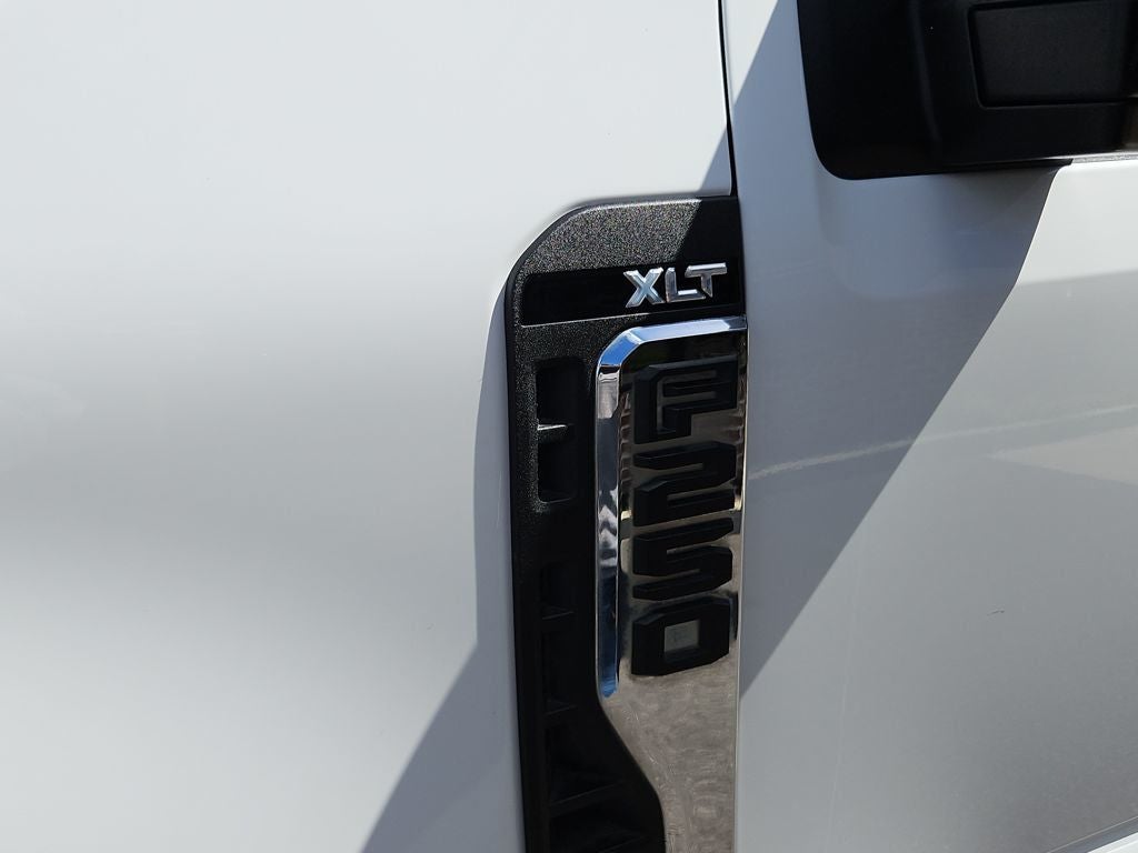 2023 Ford F-250SD XLT