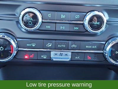 2024 Ford F-150 XLT 4WD SuperCrew FX4 5.0L w/ Black Appearance Pkg