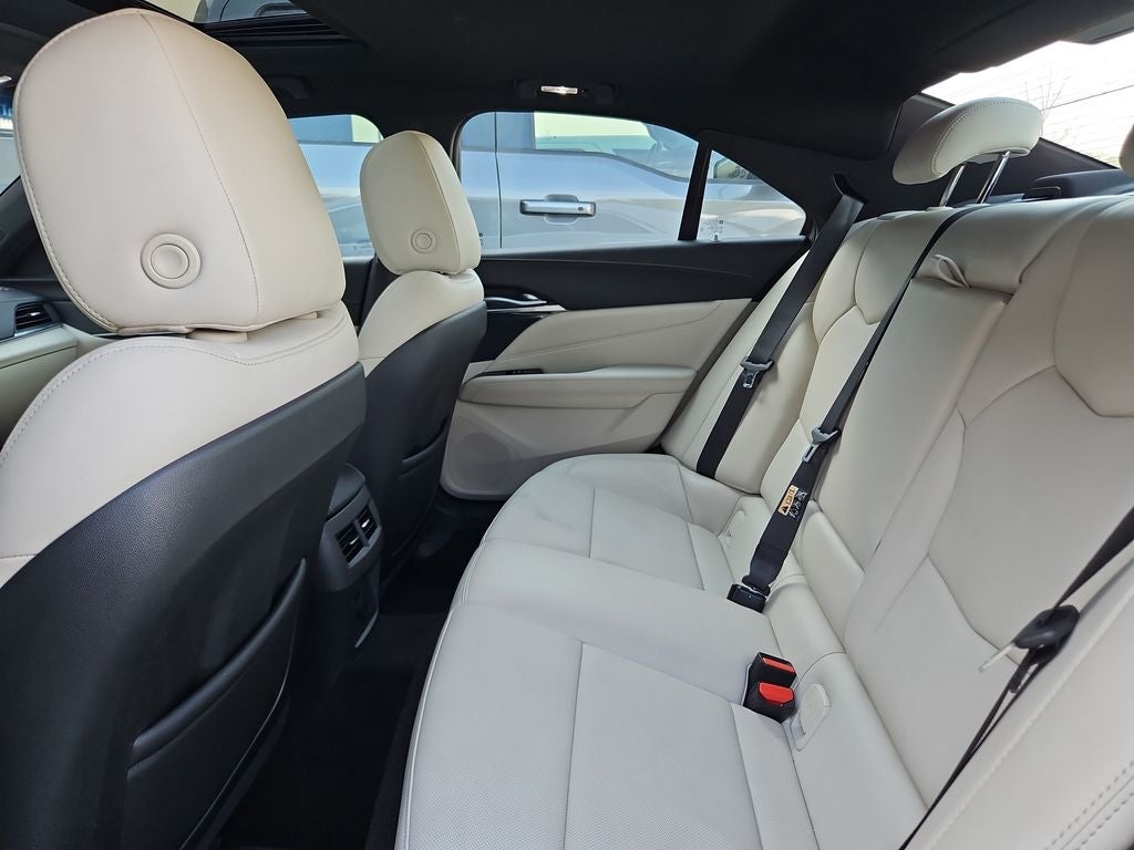 2023 Cadillac CT4 Premium Luxury