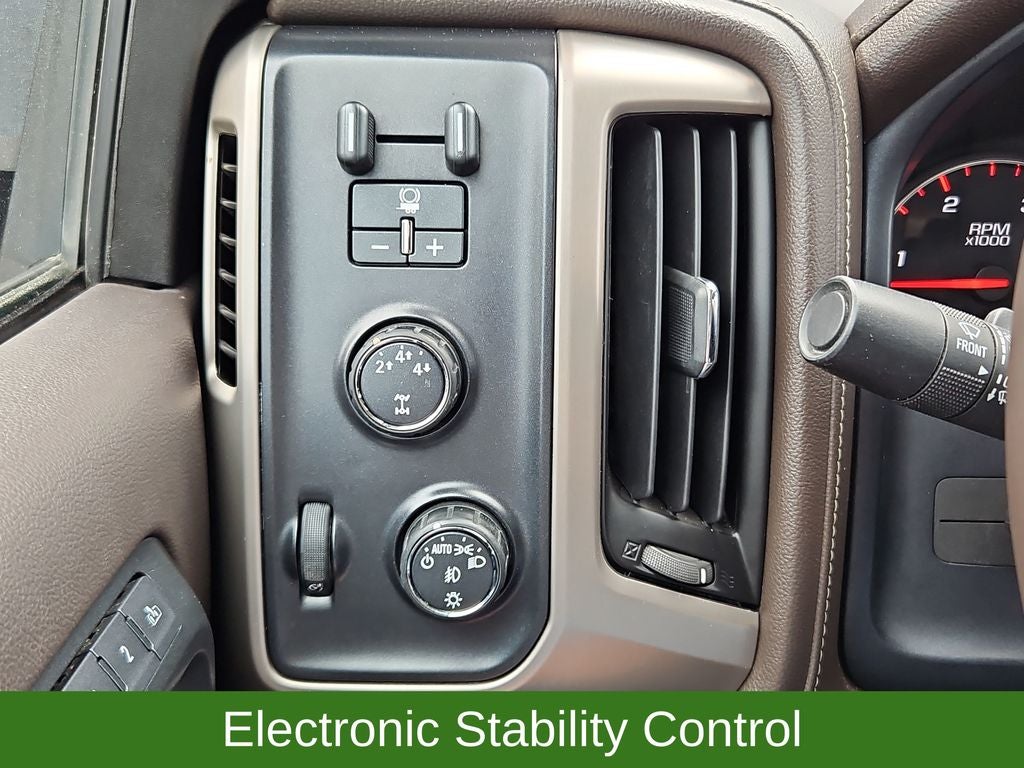 2016 GMC Sierra 2500HD Denali 4WD Crew Cab 6.6L Turbo Diesel w/ Duramax