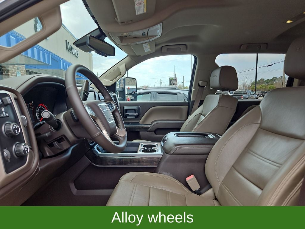 2016 GMC Sierra 2500HD Denali 4WD Crew Cab 6.6L Turbo Diesel w/ Duramax