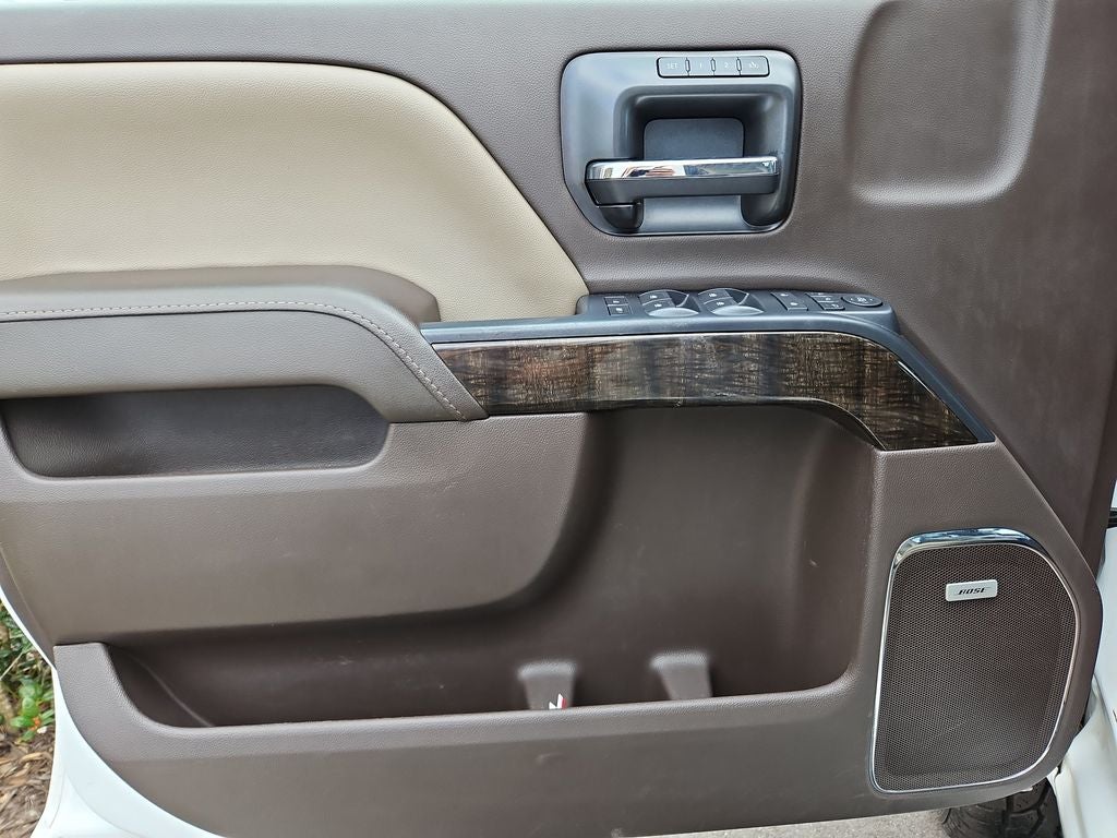 2016 GMC Sierra 2500HD Denali 4WD Crew Cab 6.6L Turbo Diesel w/ Duramax