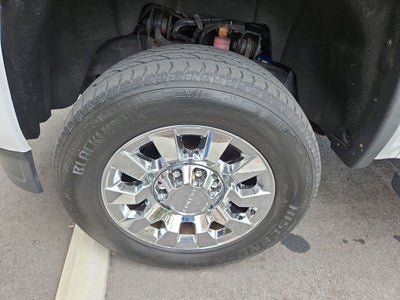 2016 GMC Sierra 2500HD Denali 4WD Crew Cab 6.6L Turbo Diesel w/ Duramax