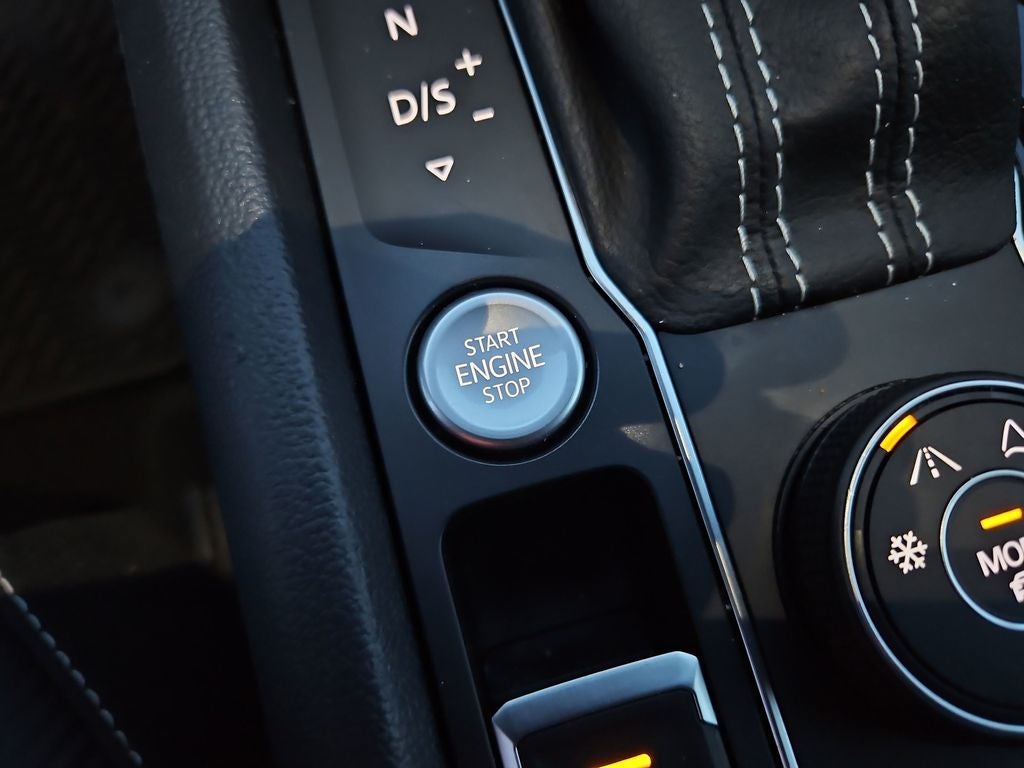 2022 Volkswagen Atlas Cross Sport 3.6L V6 SE w/Technology