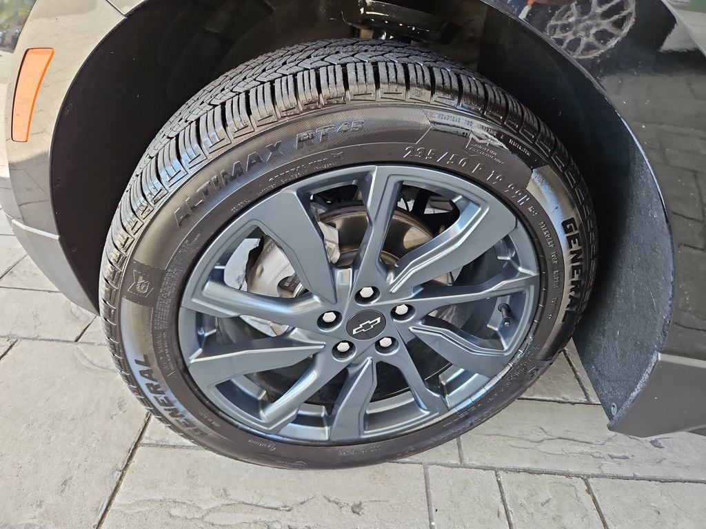 2022 Chevrolet Equinox RS AWD w/ Nav & Sunroof