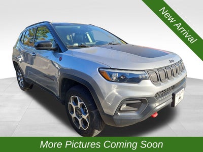 2022 Jeep Compass Trailhawk 4x4 Elite w/ Nav & Panoramic Sunroof