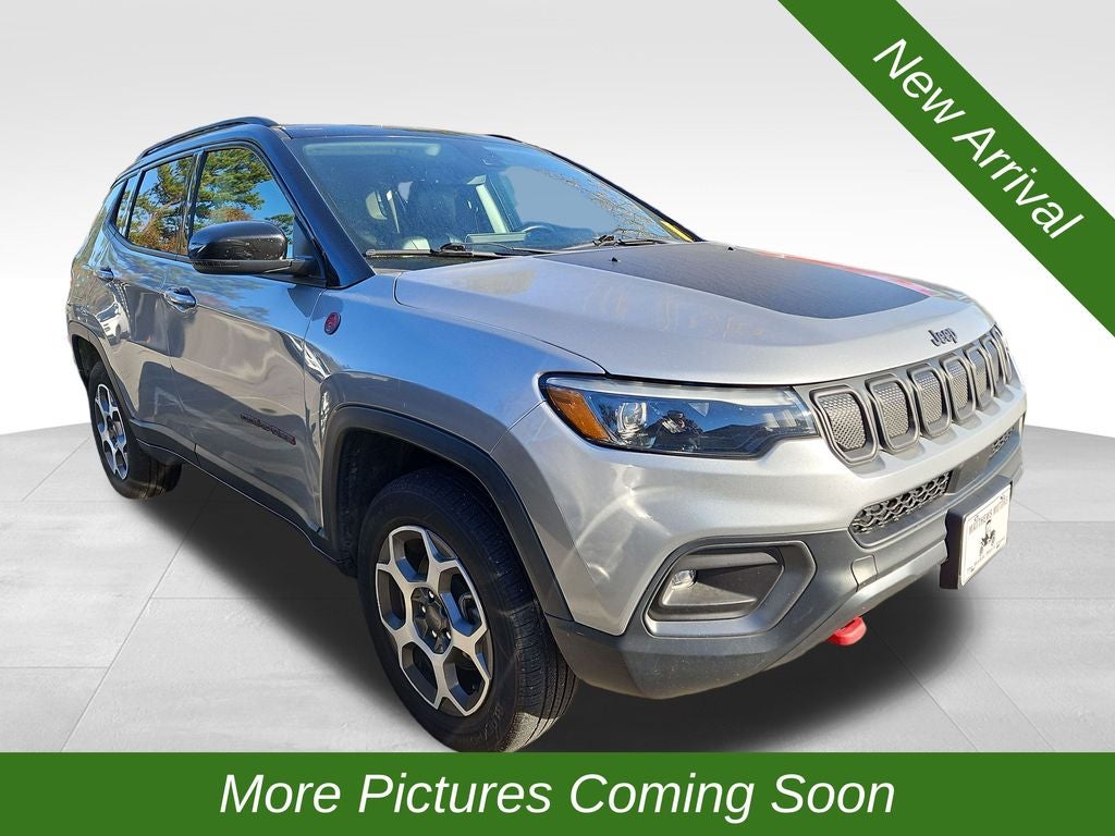 2022 Jeep Compass Trailhawk 4x4 Elite w/ Nav & Panoramic Sunroof