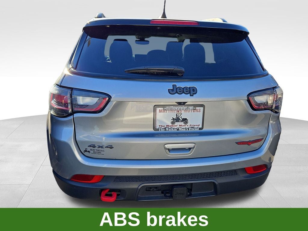 2022 Jeep Compass Trailhawk 4x4 Elite w/ Nav & Panoramic Sunroof