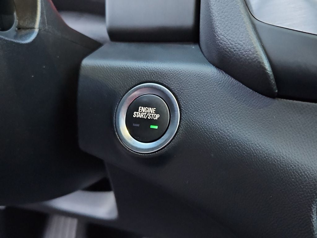 2023 GMC Terrain SLT w/ Tech Pkg. Nav & Skyscape Sunroof