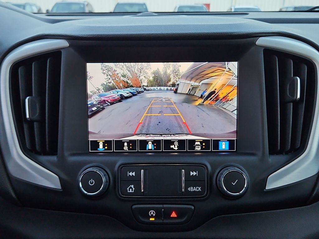 2023 GMC Terrain SLT w/ Tech Pkg. Nav & Skyscape Sunroof