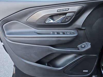 2023 GMC Terrain SLT w/ Tech Pkg. Nav & Skyscape Sunroof