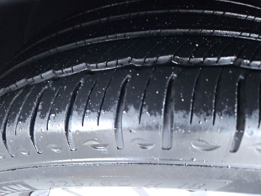 2023 GMC Terrain SLT w/ Tech Pkg. Nav & Skyscape Sunroof