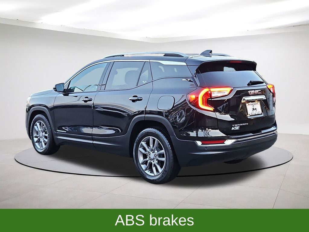 2023 GMC Terrain SLT w/ Tech Pkg. Nav & Skyscape Sunroof