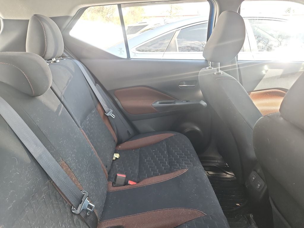 2021 Nissan Kicks SR