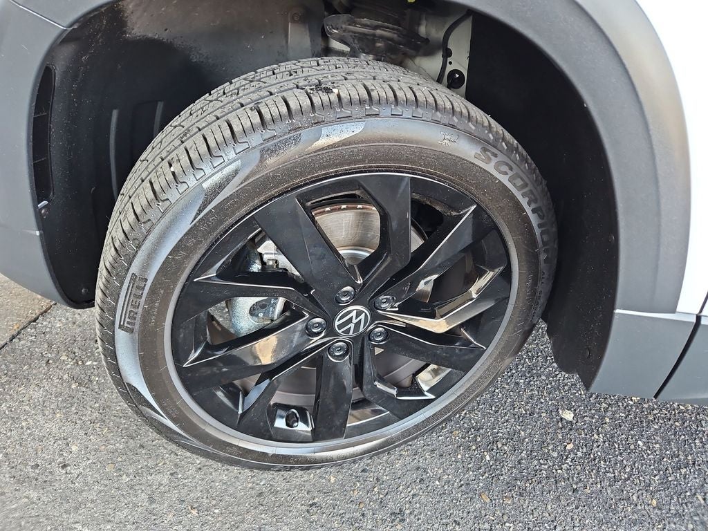 2024 Volkswagen Taos 1.5T SE
