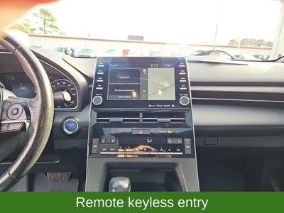 2021 Toyota Avalon Hybrid Limited w/ Nav & Sunroof