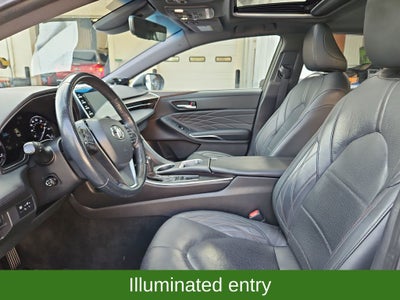 2021 Toyota Avalon Hybrid Limited w/ Nav & Sunroof