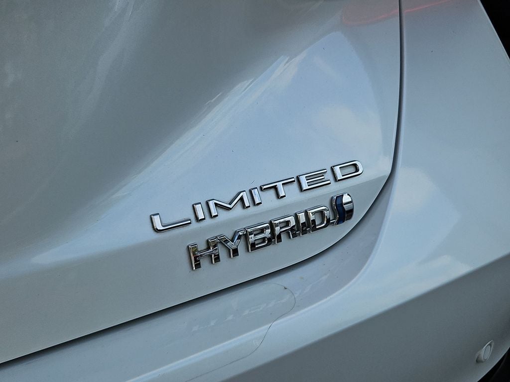 2021 Toyota Avalon Hybrid Limited w/ Nav & Sunroof