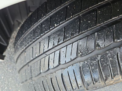 2021 Toyota Avalon Hybrid Limited w/ Nav & Sunroof