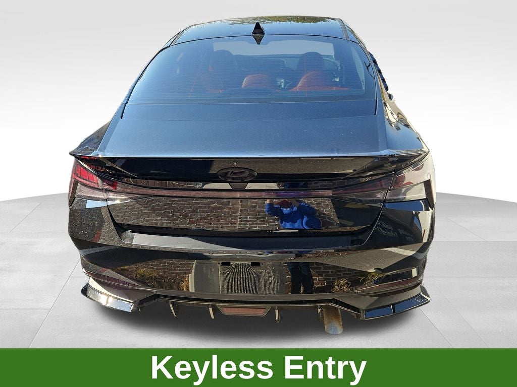 2022 Hyundai Elantra SE