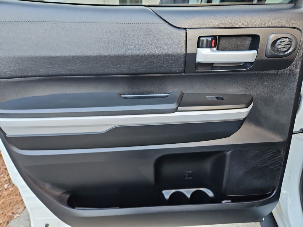 2019 Toyota Tundra SR5 4WD Crew Max w/ XSP Pkg. CrewMax