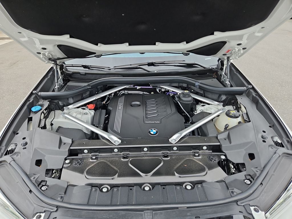 2023 BMW X5 xDrive40i M-Sport w/ Executive Pkg. & Panoramic Su