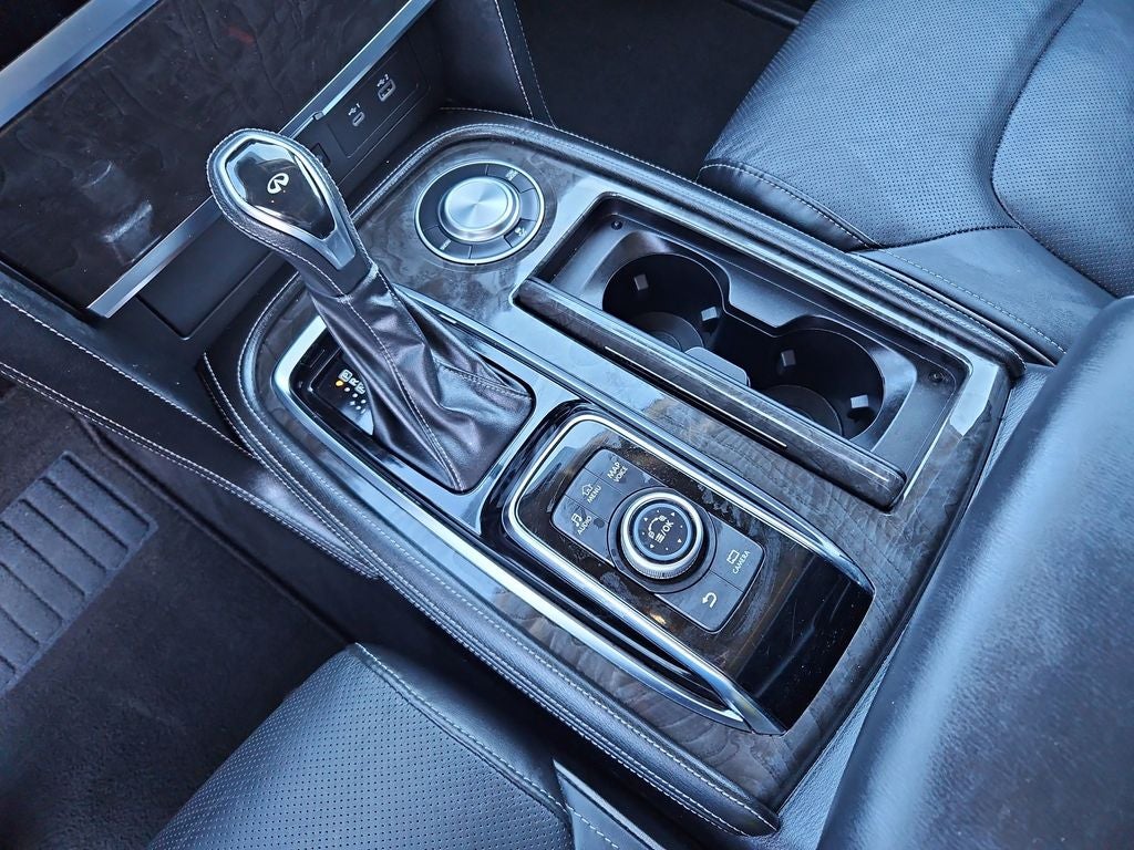 2023 INFINITI QX80 LUXE