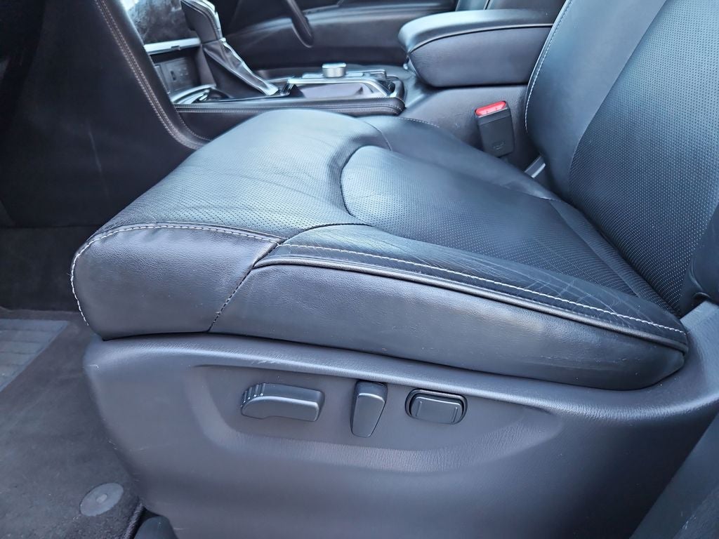 2023 INFINITI QX80 LUXE