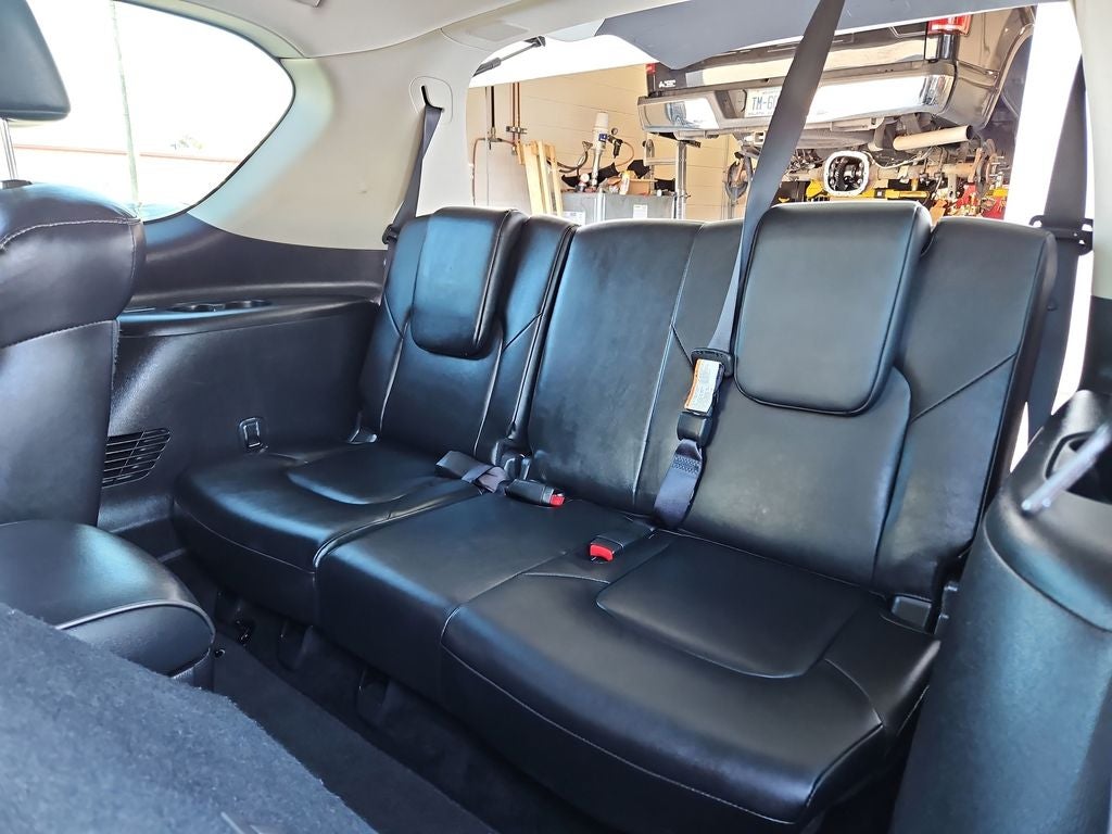 2023 INFINITI QX80 LUXE