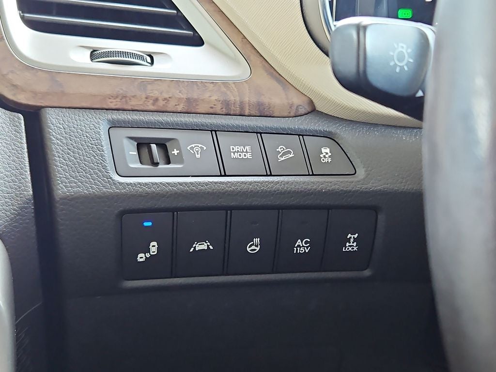 2017 Hyundai Santa Fe Limited Ultimate