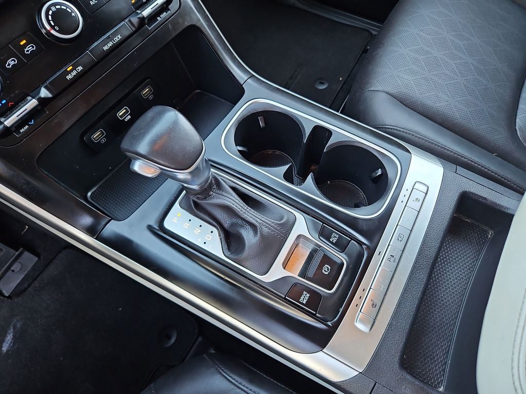 2024 Kia Carnival LX