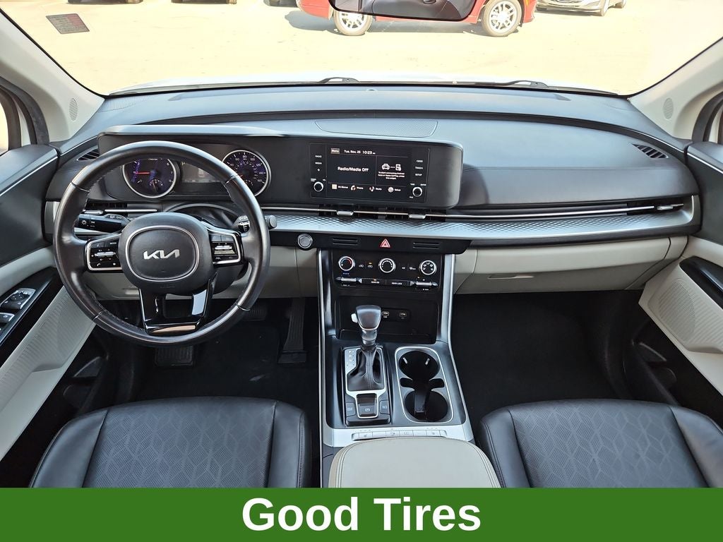 2024 Kia Carnival LX