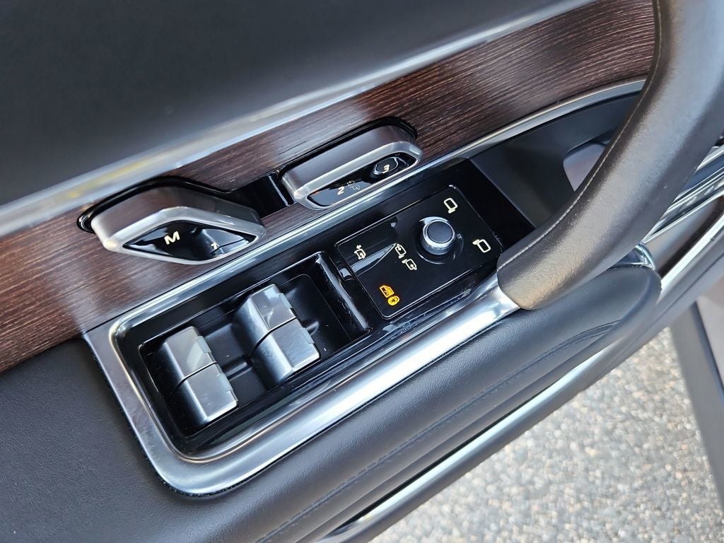 2023 Land Rover Range Rover SE LWB