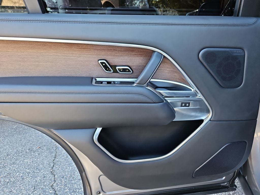 2023 Land Rover Range Rover SE LWB