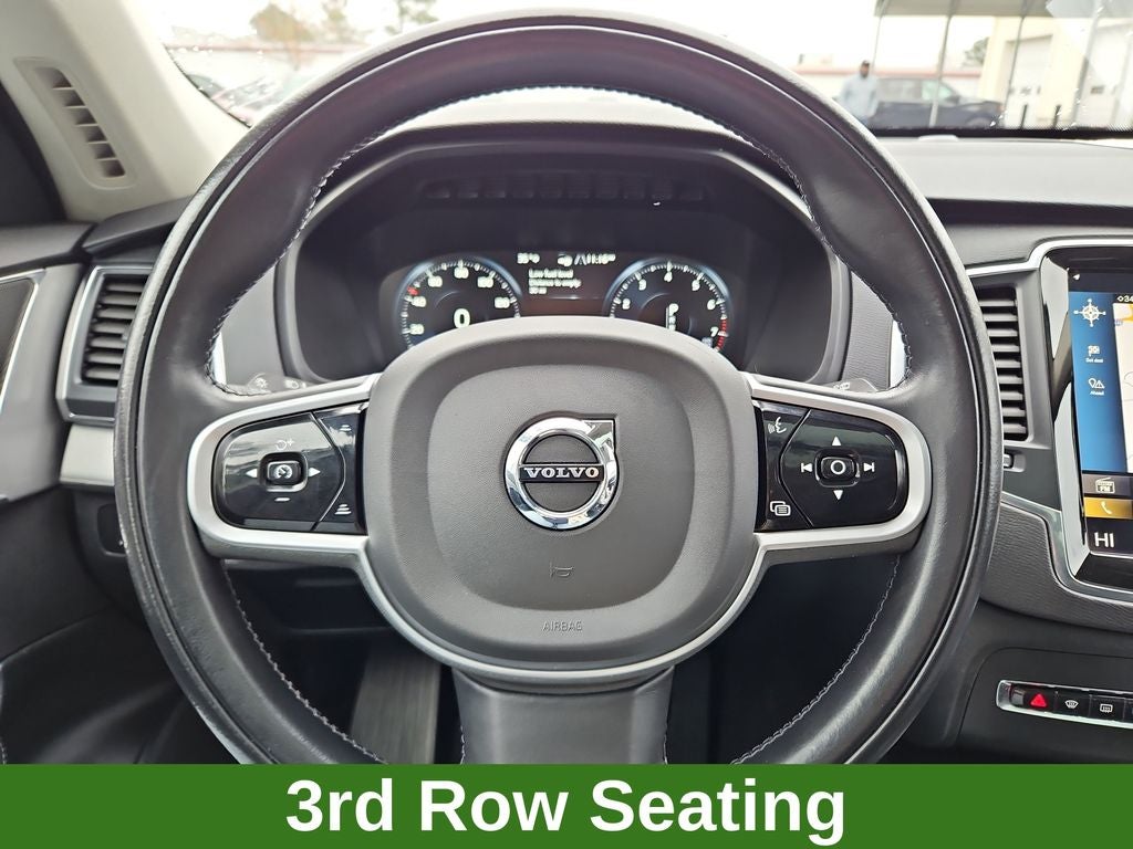 2022 Volvo XC90 T5 Momentum